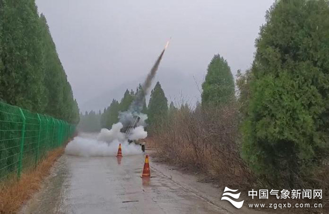 #中国气象局#各地抢抓天时开展空地联合人工增雨覆盖面积29.2万平方公里