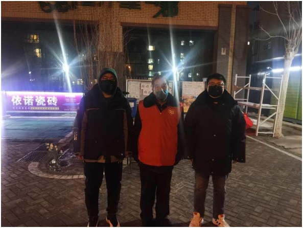 「疫情」疫情面前没有局外人！这个光荣之家，一家三口齐上阵