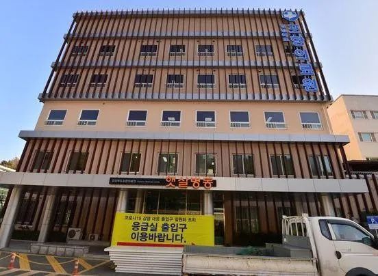 [医疗]韩国16名护士因怕感染辞职 ？官方回应来了
