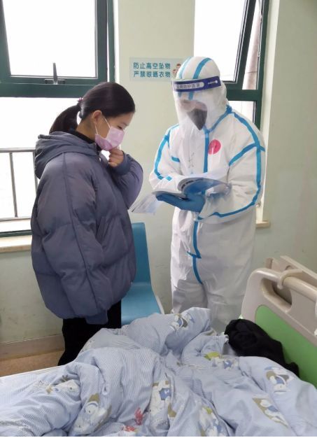 #亲子成长#陪孩子写作业，充当“老师”的竟然是一群护士了……