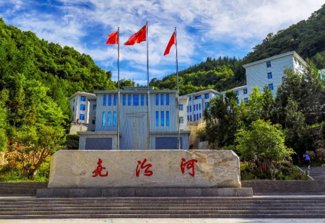 湖北尧治河景区对他们终身免门票免费提供住宿