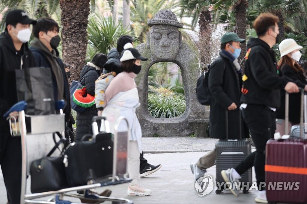 国际社会▲暂停免签入境已一月，韩媒：游客大减重创济州旅游业，其中中国游客同比减少超9成