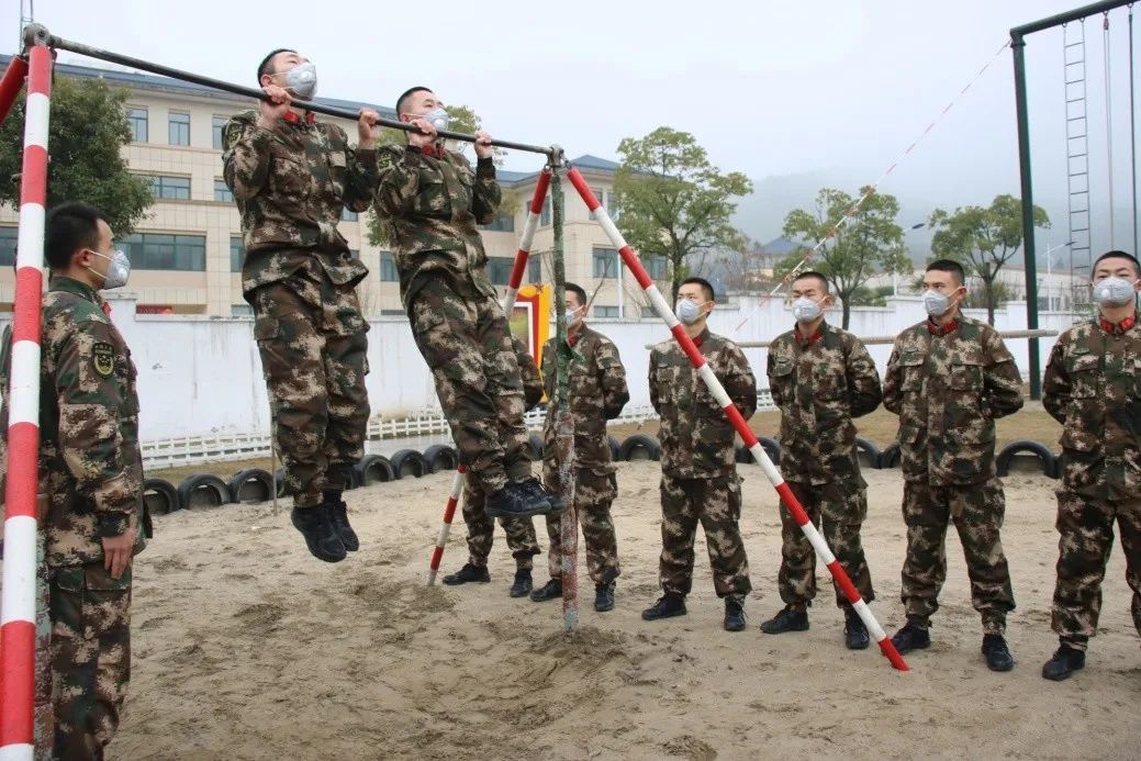 #疫情#熄灯号丨一个口罩的军旅之路