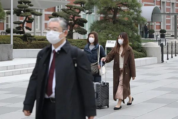 【国际社会】日本新确诊19人，累计999例
