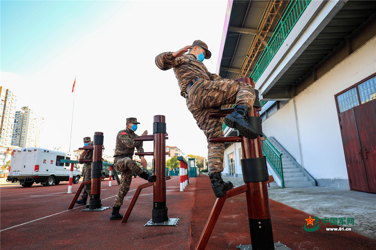 武警特战队员营区小训练剪影