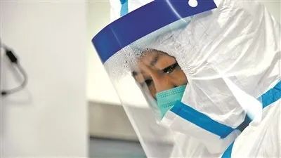 「肺炎」10所附属医院、3.3万名医护投身抗疫一线，什么样的高校能有如此的实力与担当？ | 战疫·高校担当