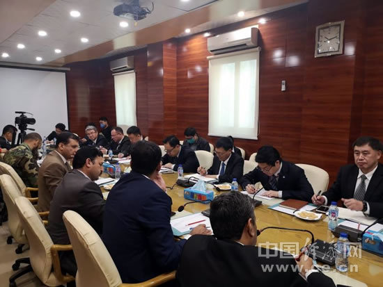 「蝗虫」“巴铁”真铁！巴基斯坦拿出全部库存口罩供给中国