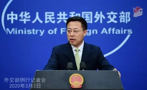 「美国媒体」这是赤裸裸的“双标”和霸凌！美国变相驱逐中国驻美记者，中国记协发声