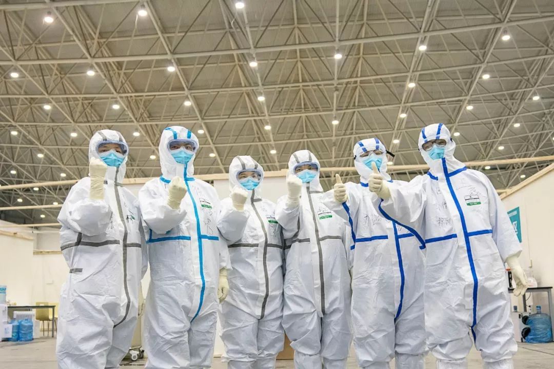 #掩耳盗铃#参考快评 | 面对中国抗疫成果，《纽约时报》们还在掩耳盗铃