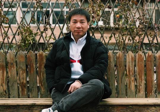 「专访」70后实力派作家路内:"我喜欢20年前的文学青年,他们很有趣"