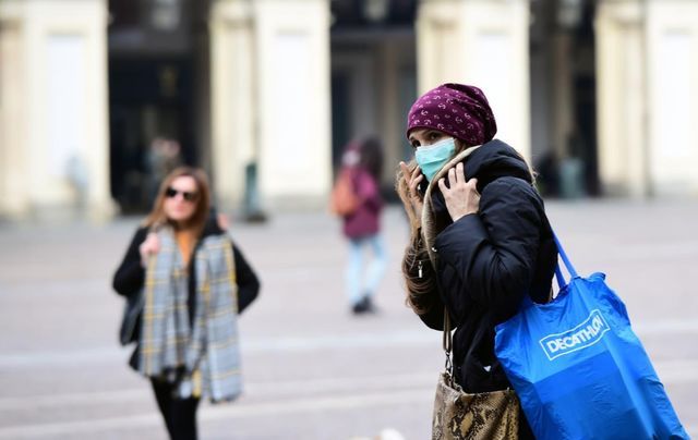 意大利经济■单日新增1247例！意大利累计确诊5883例，死亡233例