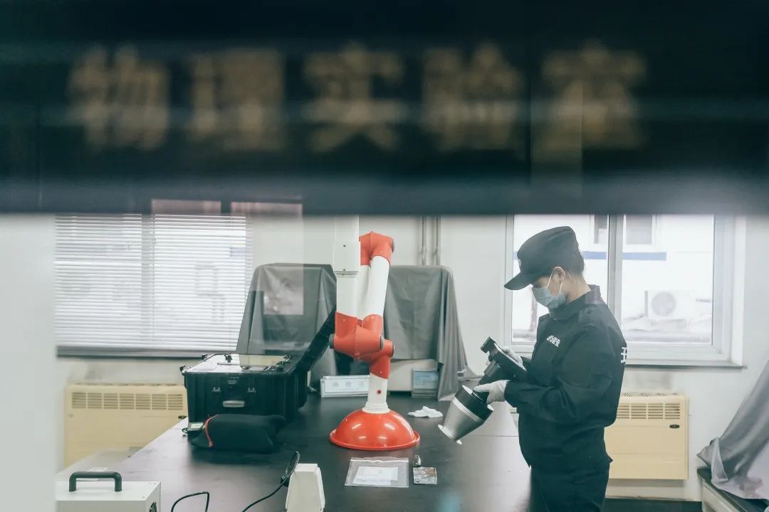 [女警]亲测警告！别轻易惹女警，因为……