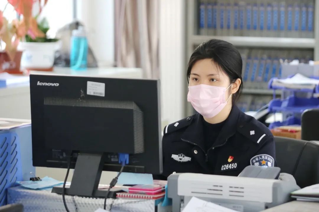 [女警]亲测警告！别轻易惹女警，因为……