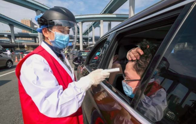 ▲面对中国抗疫真相，《纽约时报》也刁钻不起来了