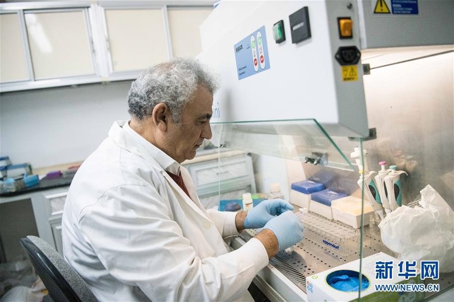 「疫情」专访:中国疫情防控做法值得肯定与借鉴——访埃及病毒学家、中东呼吸综合征“零号病人”发现者扎基