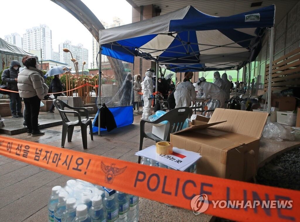 肺炎：上班没戴口罩，首尔一呼叫中心出现64例新冠肺炎确诊病例