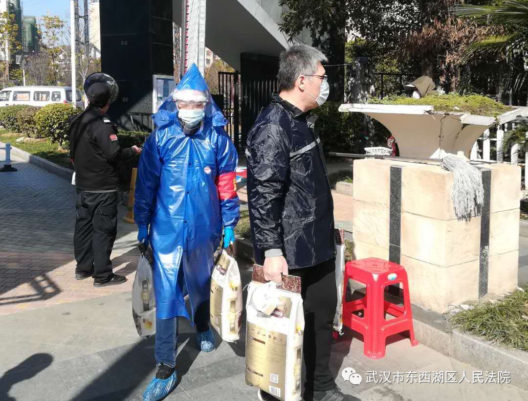 武汉生活：谁说九零后“稚嫩”？危难时刻一样像战士丨武汉一日