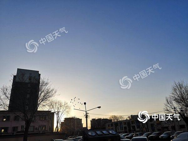 天气：降温了！今日北京最高气温下降4℃ 注意防寒保暖