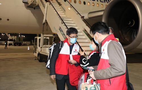 #医疗#知恩回报！中国抗疫医疗专家组飞抵达罗马