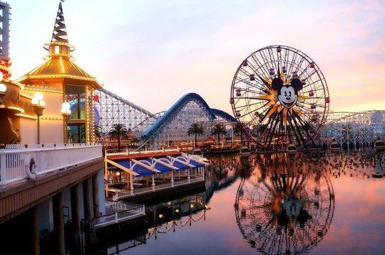 美国疫情升级 加州环球影城和迪士尼乐园同日闭园