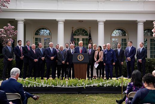 疫情■特朗普宣布进入“国家紧急状态” 启动500亿美元应对新冠肺炎疫情