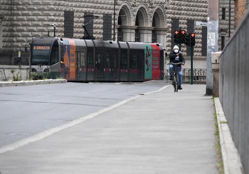 【意大利人】一个意大利人的“封城”日记:中国专家来了,好振奋!