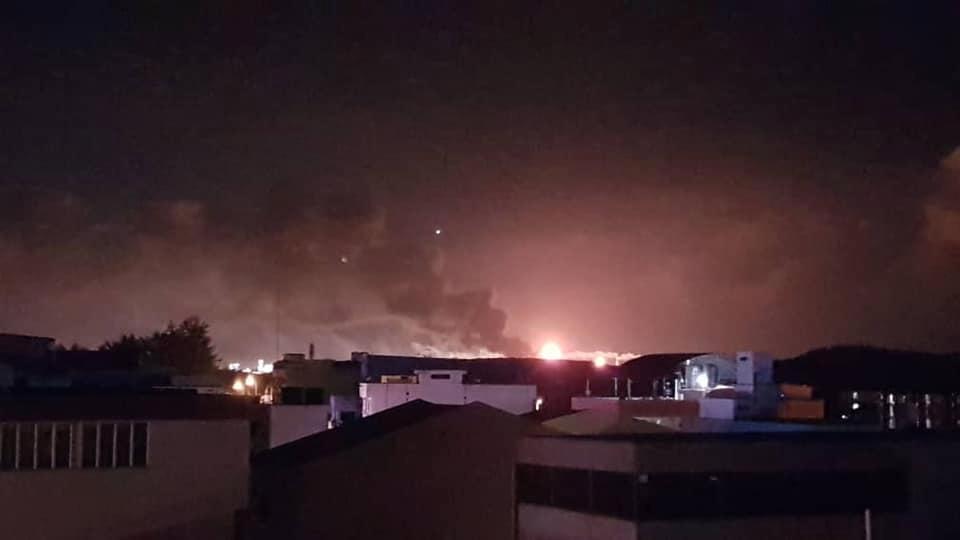 【央视新闻】马来西亚一石化工业区发生爆炸 造成4死1伤1失踪