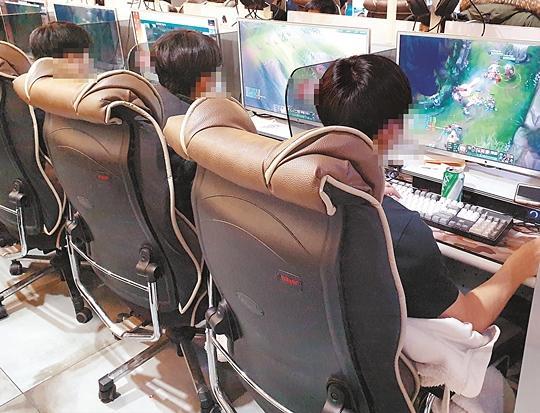 初中生■韩国一初中生停课期间泡5天网吧 确诊新冠肺炎
