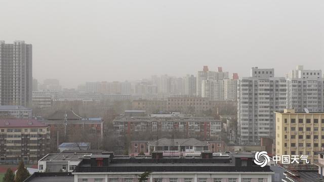 天气：北京遭遇今年最强大风 局地阵风达11级
