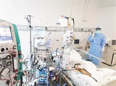 『钟南山』钟南山： 当务之急是生产出有效疫苗