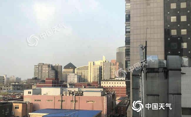 [天气]北京昼夜温差达15℃以上 天气干燥需防花粉过敏