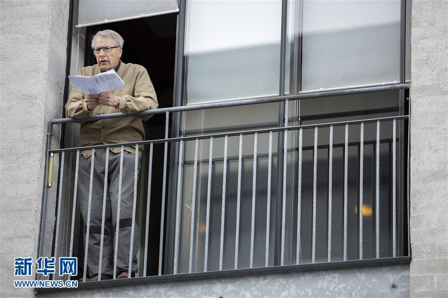 「音乐」芬兰：足不出户 阳台放歌