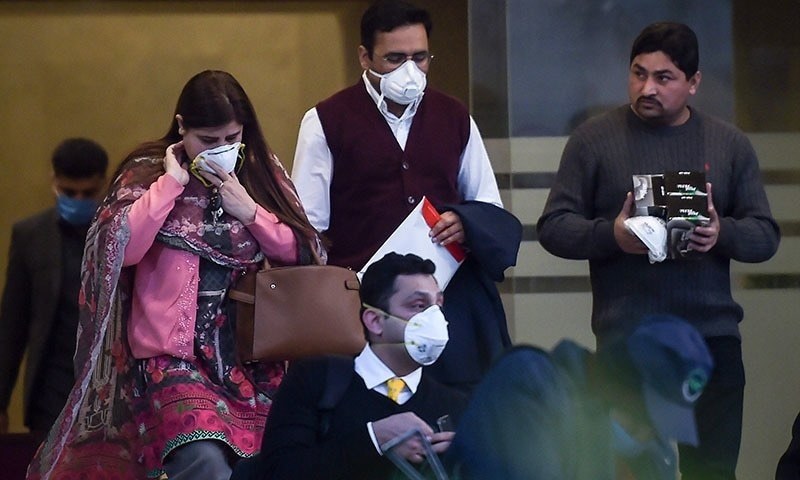 「央视新闻」一抵达巴基斯坦的美国使馆职员被宣布为新冠肺炎疑似患者