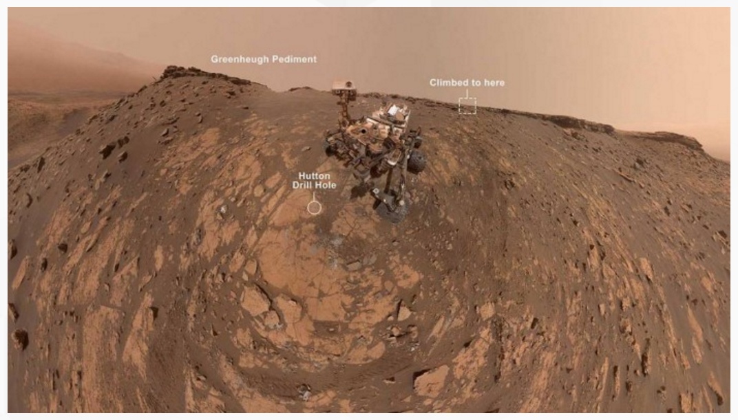 美国航天局■NASA好奇号在火星“世界之巅”用机械臂记录其自拍照
