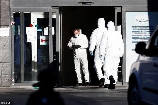 「西班牙经济」西班牙士兵发现很多老人被遗弃后死亡