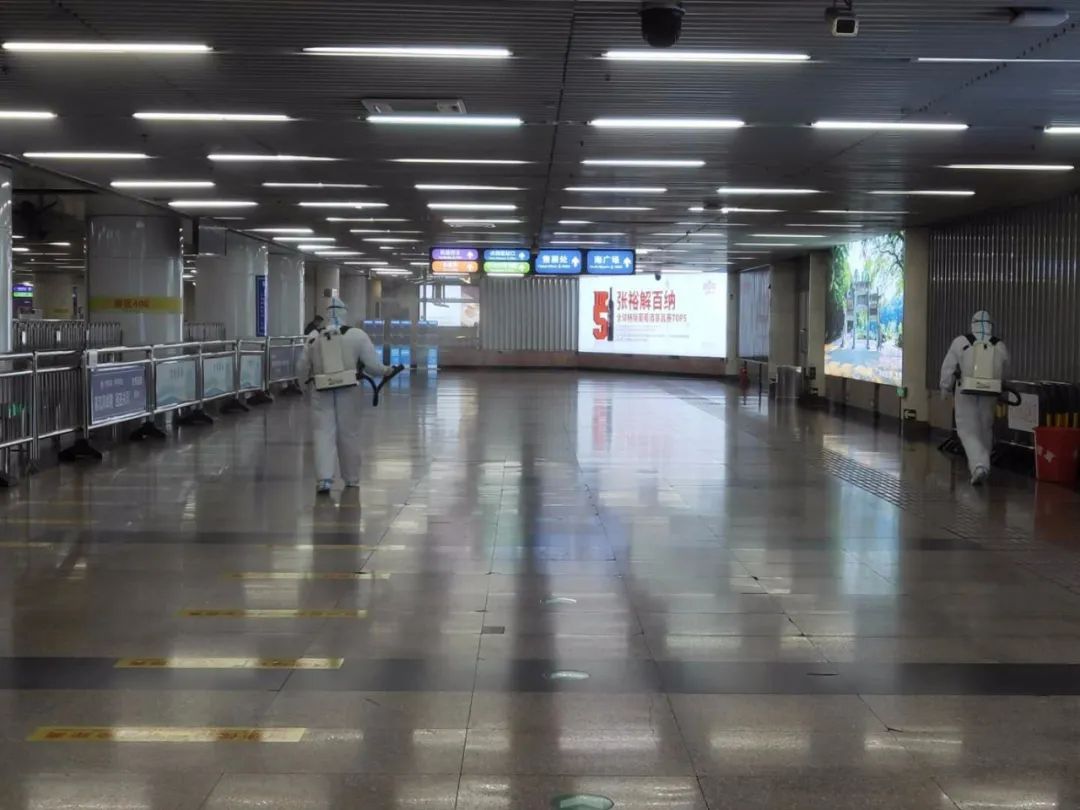 『民生』湖北-北京西，首批留鄂人员抵京！记者全程跟访，有乘客获赠香囊