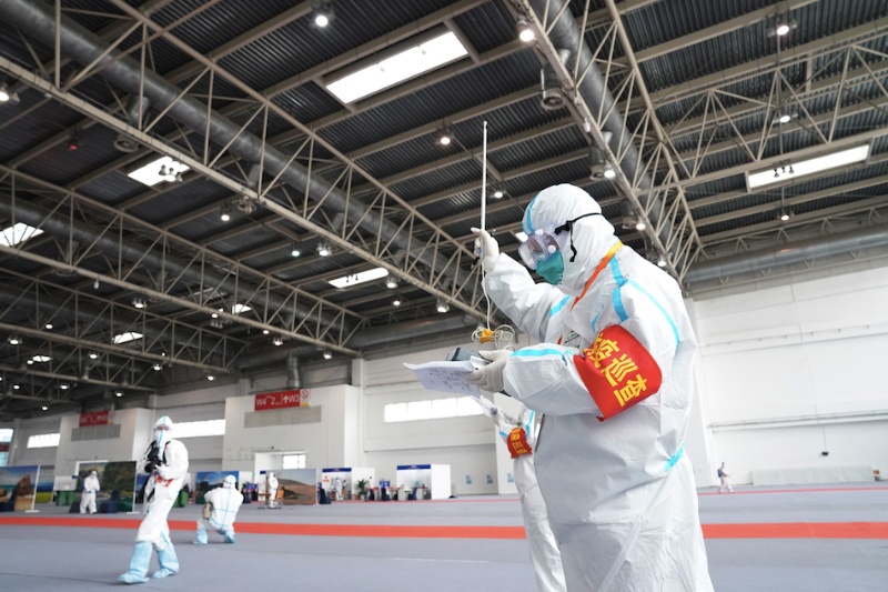 民生■新国展集散点启用半个月,人均转送时间压缩至1小时