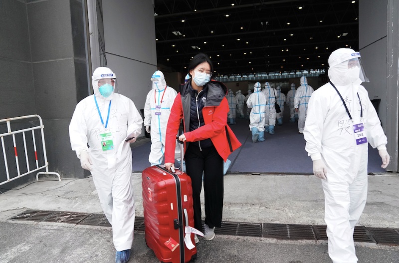 民生■新国展集散点启用半个月,人均转送时间压缩至1小时
