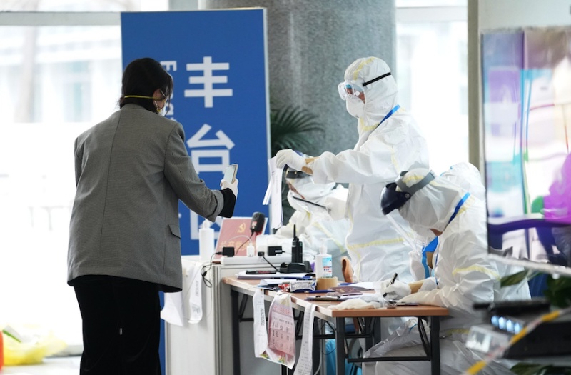 民生■新国展集散点启用半个月,人均转送时间压缩至1小时