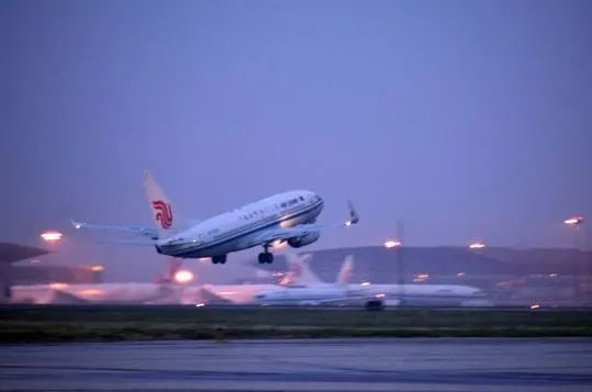 【民用航空】民航局：进一步调减国际客运航班运行数量