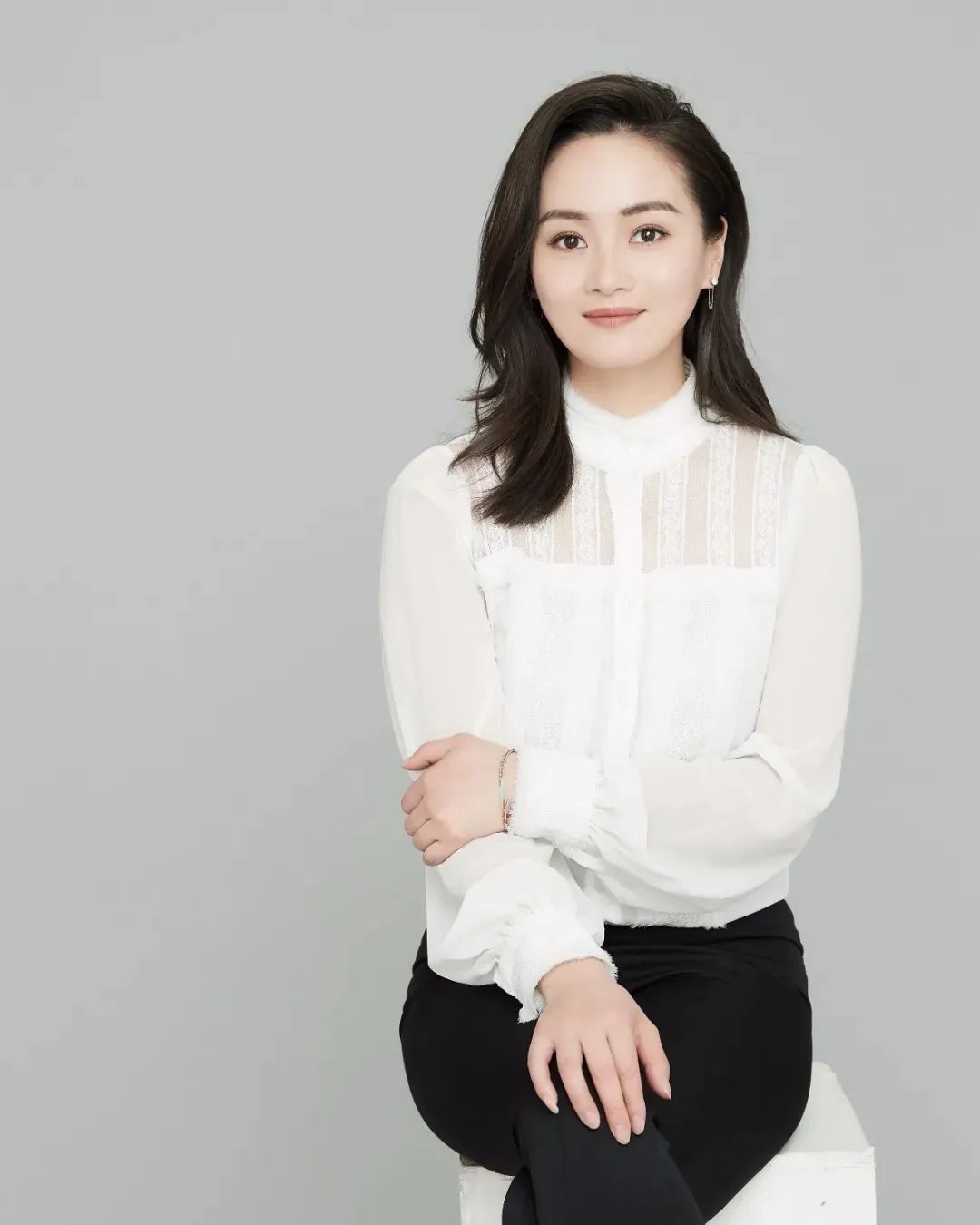 盐都妹子罗珊,平日里"灵动飞舞",在看到首批驰援湖北的国家医疗队返程