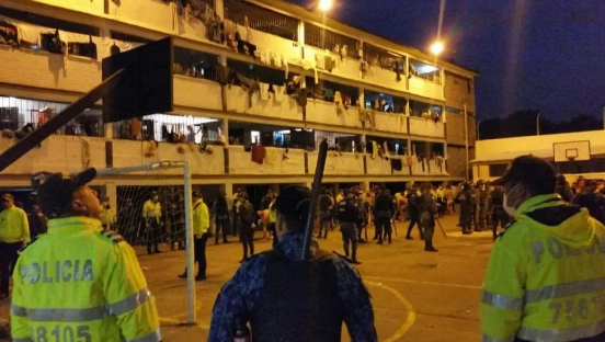 [哥伦比亚]疫情让监狱更危险！泰国监狱暴乱响起枪声，美国203名囚犯检测101名呈阳性