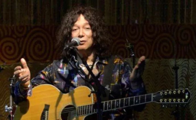 「肺炎」英国知名摇滚乐手因新冠肺炎病逝