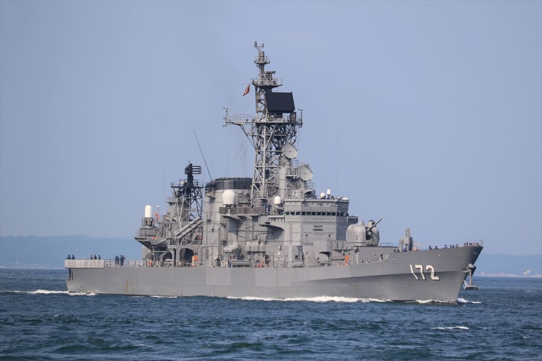 『渔民』昨晚日舰与中国渔船擦碰，有中国渔民受伤！