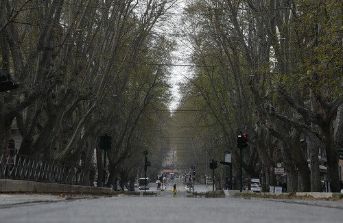 【疫情】世卫组织称欧洲疫情出现企稳迹象：可能正接近顶峰