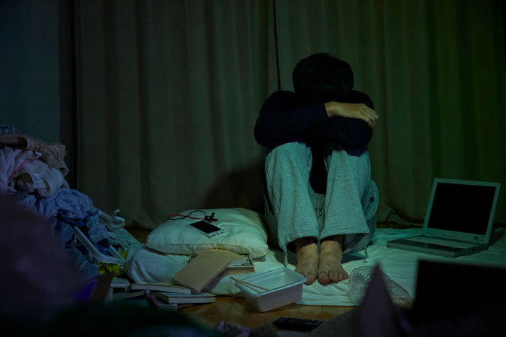 「啃老族」四五十岁依然单身无业 日本57万家庭在养中年啃老族