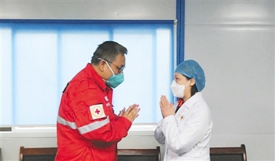 [李庆云]康复后的战友重逢