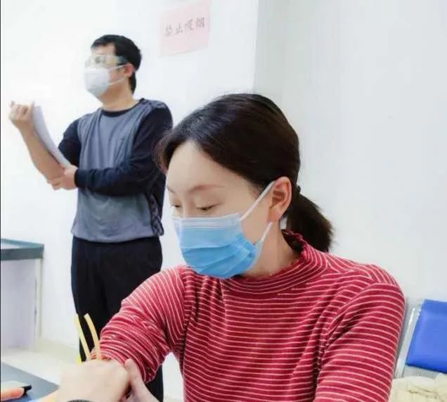 『』首批新冠疫苗志愿者已出院：身体一切正常