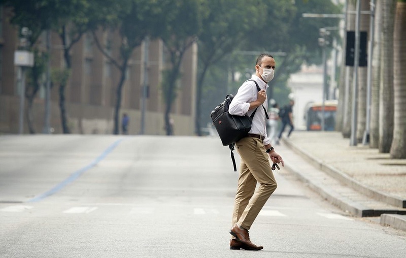 肺炎@巴西新冠肺炎确诊病例达9056例 巴西卫生部呼吁民众戴好口罩