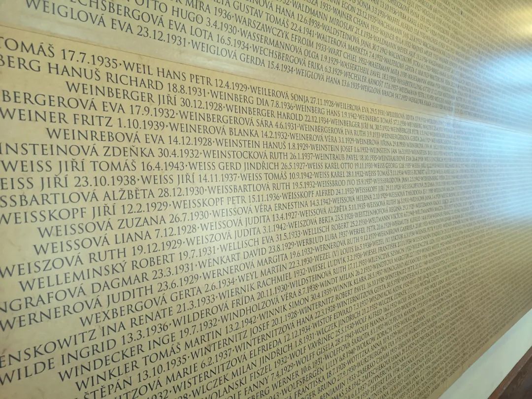 [军事历史]迷雾中的特雷津集中营